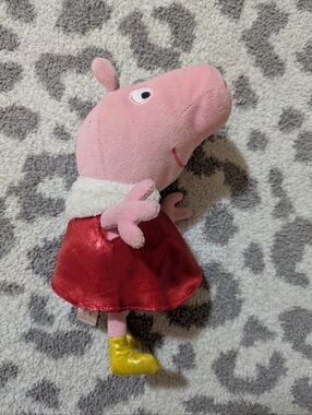 🦋5/25$ Pink Peppa Pig Plush in Red Dress